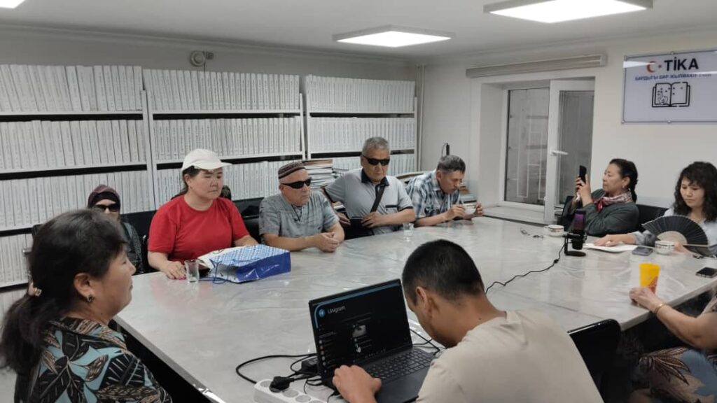 Встреча с Гулюм Касымбаевой в Республиканской специализированной библиотеке для слепых и глухих